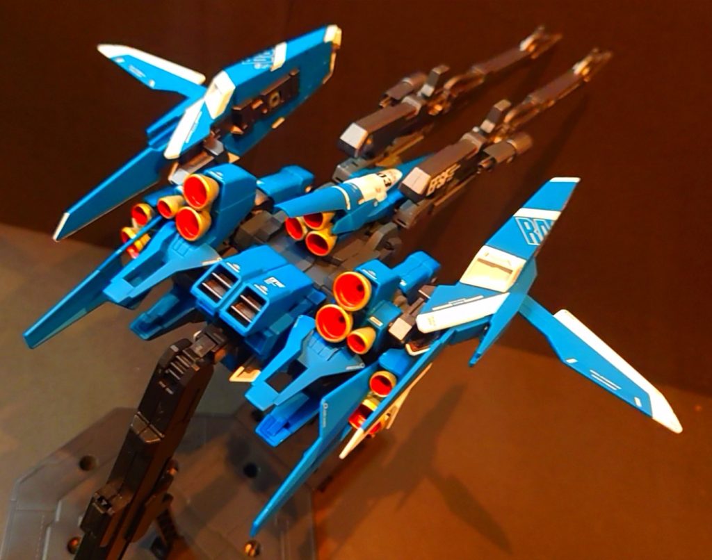 バーニアが後方に集中するのでかっ飛んで行きそうですね