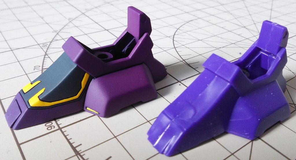 足のディティールをデカールに頼りたくなかったので整形。