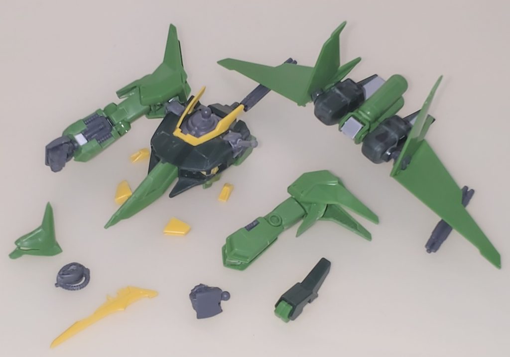 合わせ目消しの他、後ハメ作業と色々と大変でしたが、中々作りごたえのあるキットでした。