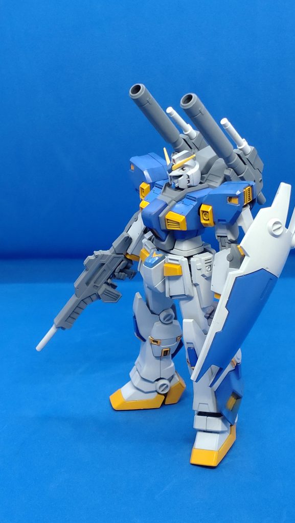 実は工作スペース2時間で塗装までいけるか？と思い立ったので、やってみました。たま〜にこういうことをやってみたくなる時がありますけど、これもガンプラの完成度だからこそできることだと思います。