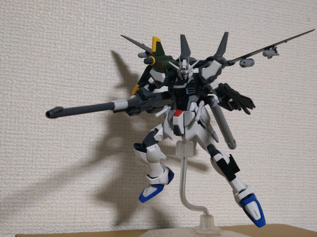 時は遡り、インパルスにボコボコにされ大破したフリーダム。アークエンジェルは海中で潜んでいてオーブのエリカ・シモンズに会うまでの戦力としてマードック曹長含むアークエンジェルの歴戦の技術者たちが密かにフリーダムを改修した機体（ということにしてください。）