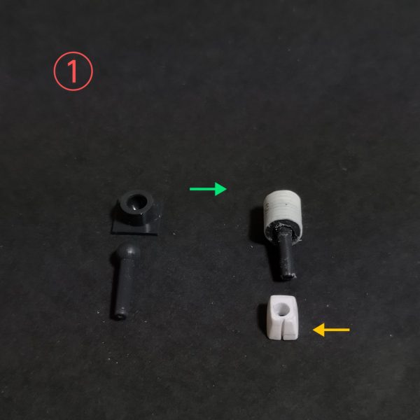 ガンキャノン頭部の加工今回は画質が悪くてすみません🙏💦①の画像で市販の5ミリボールジョイントを加工して、内部センサーのモールドをスジ彫りした0.3ミリプラ板を貼り付け内部ユニットと積層プラ板で首輪パーツを製作。②の画像で暗記用のクリアーグリーンの下敷きを切り出してヒートプレスしてカメラシールドを製作しました。③の画像で頭部内部に2ミリプラ棒を取付け、そこに作っておいた内部ユニットを差し込む様にしました。④の画像で頭部の形を少し修正して、元々シール仕様のカメラ部をくり貫いて加工しました。武装編その1へ続く🙏（2枚目）