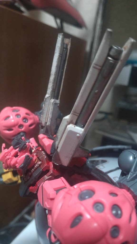 ビームキャノンは我が家のマウンテンサイクルに何故かあったハイゼンスレイ・ラーⅱのを流用してます。この時点で白兵戦は捨てましたw