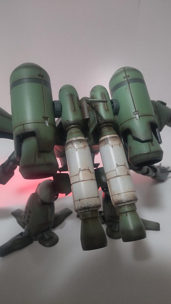 背中のハイドロジェットパックも定番改造!ついでにプロペラント付けて巨大化…大西洋くらいは単機で航行できます、知らんけどw