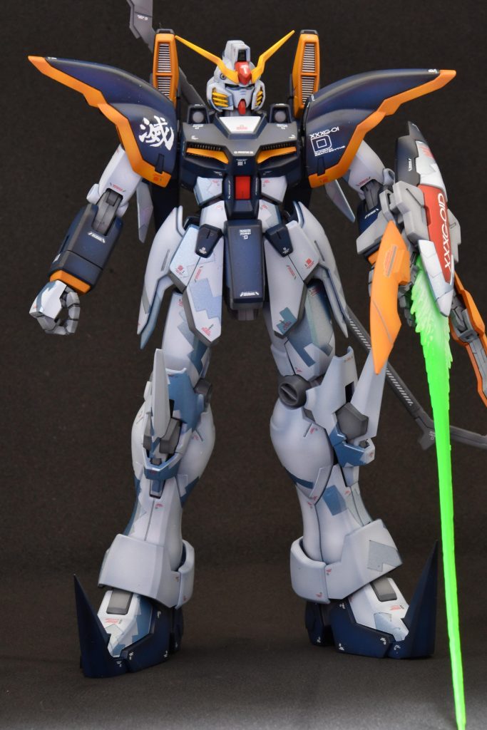 正面前から全身。