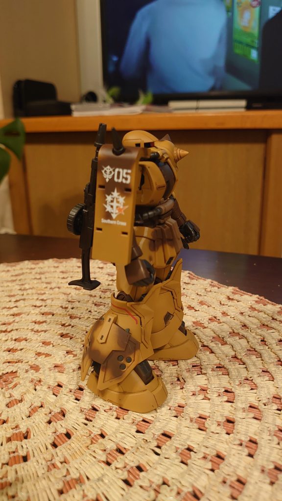 色合いが手持ちになくて、色々揃えてからのスタートで迷彩デカールとかラインのデカールが多彩だが難しそう。