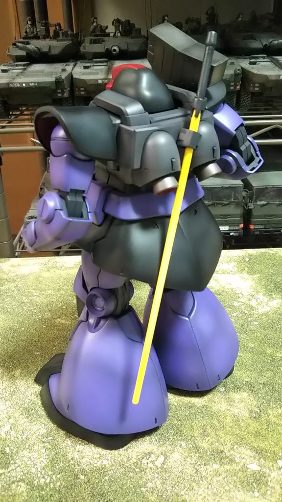 左ななめうしろ