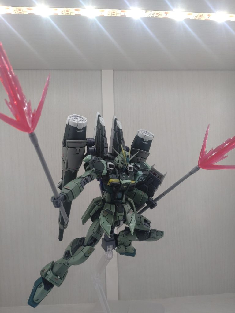 ポーズ変えてもう一丁∠(　˙-˙ &nbsp;)／