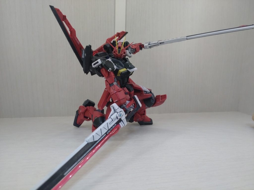 二刀流∠(　˙-˙ &nbsp;)／このポーズで展示したいけどスペース取りすぎで諦め