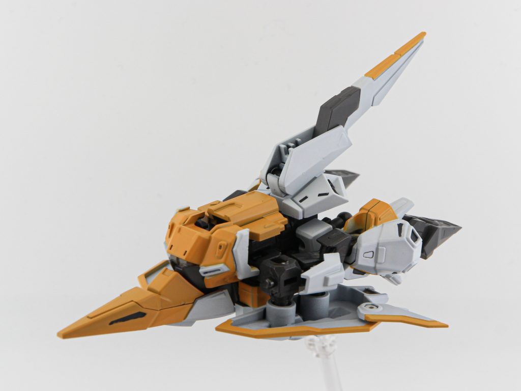 ウェイブライダーにも変形可能。塗装ハゲが怖いので、二度とやらないと思います…