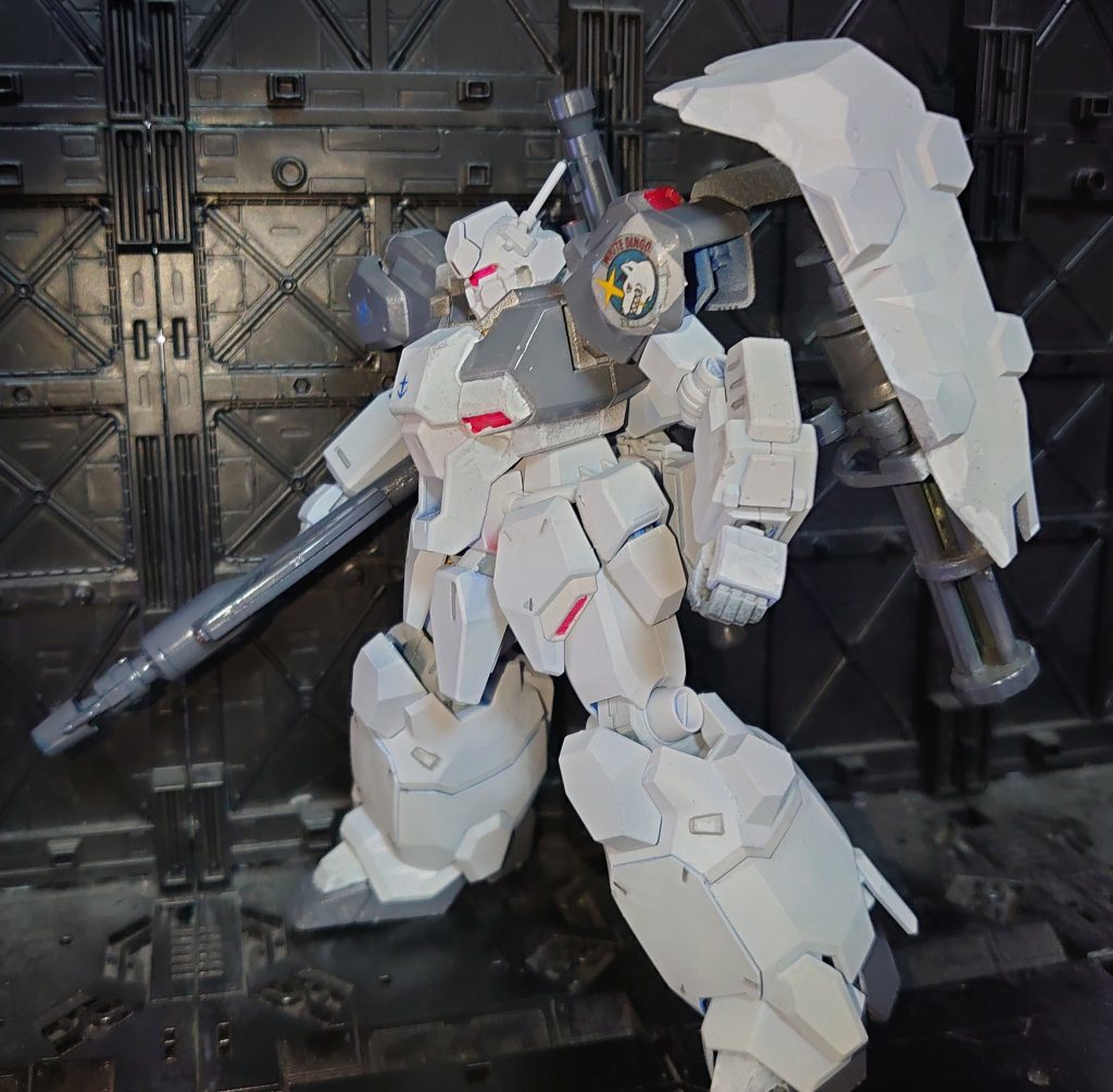 ビームバズーカ装備・シールド裏にガトリング（100均一のもを砲身改造）