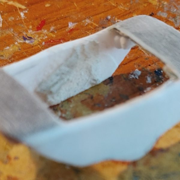 エポキシの途中まで行きました。ただ、パテが切れて、中途半端に。さすがに、放送開始までには…^_^;（5枚目）