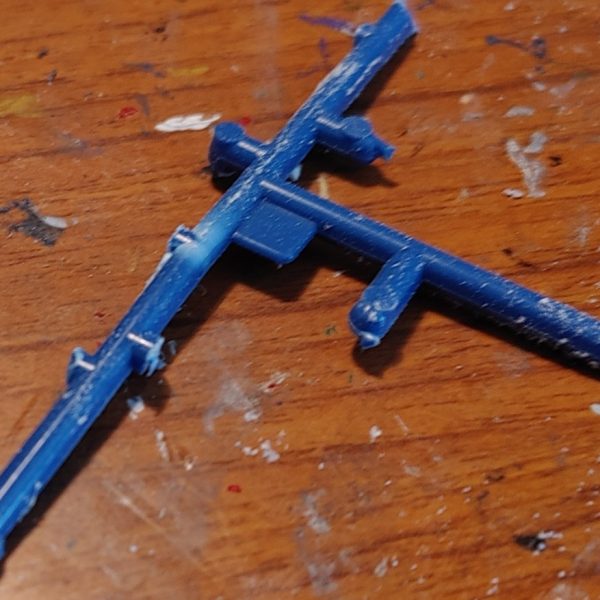 エポキシの途中まで行きました。ただ、パテが切れて、中途半端に。さすがに、放送開始までには…^_^;（3枚目）