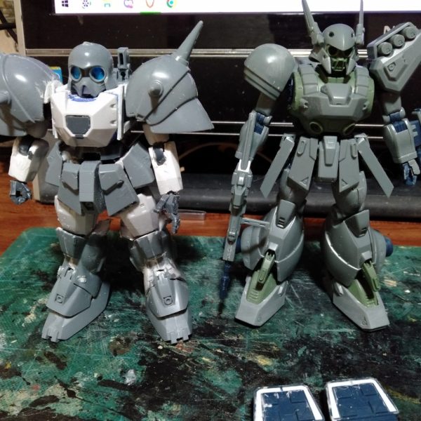 製作中に少し不安になったので、RE/100デナン・ゲーも仮組してみた（笑）。なれべ手も遜色無いのが分かったので一安心、さあ～てココから細かな修正等を加えながら仕上げへと向かいます。まぁあとの問題は、もう１個のデナン・ゾンをブラック・バンガードこと黒の部隊仕様にするので同じ改造を～が。ｗｗｗ（1枚目）