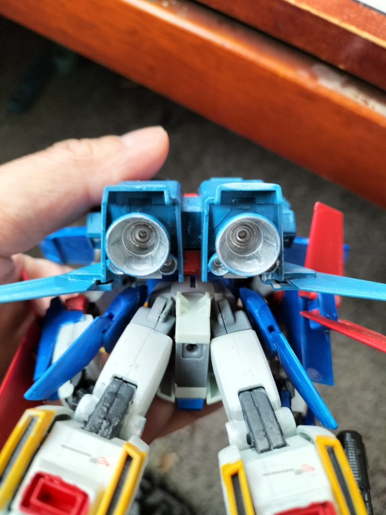 バーニアはシルバーに