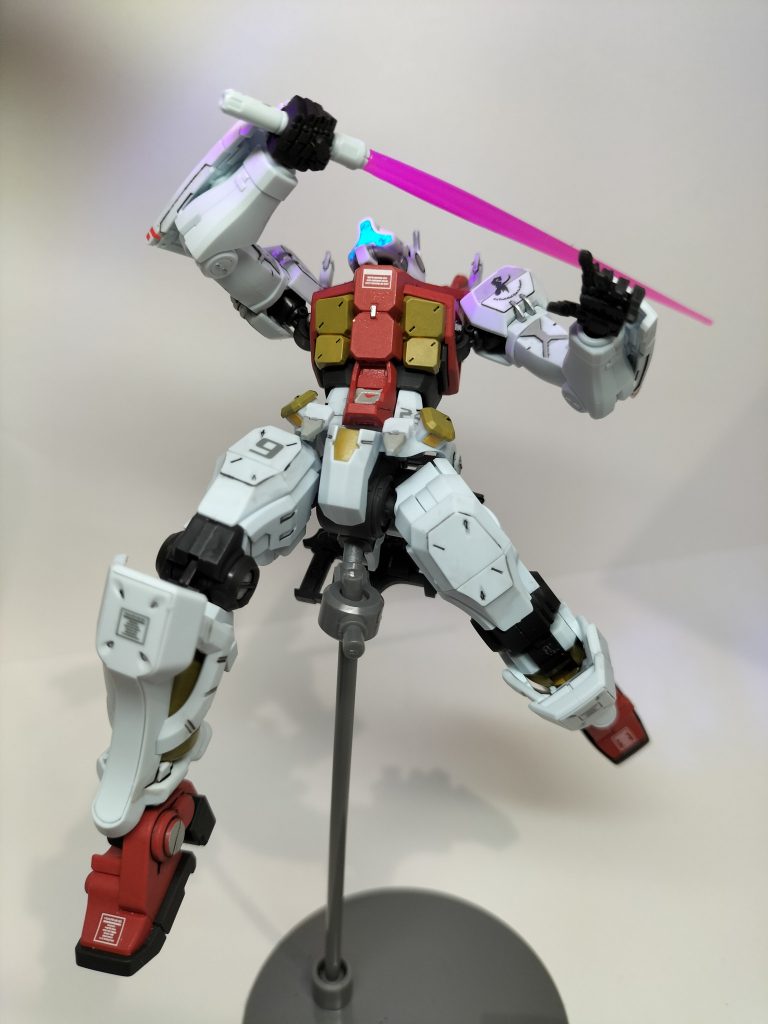 劇中のイメージかアクロバティックなポーズが似合います✨️