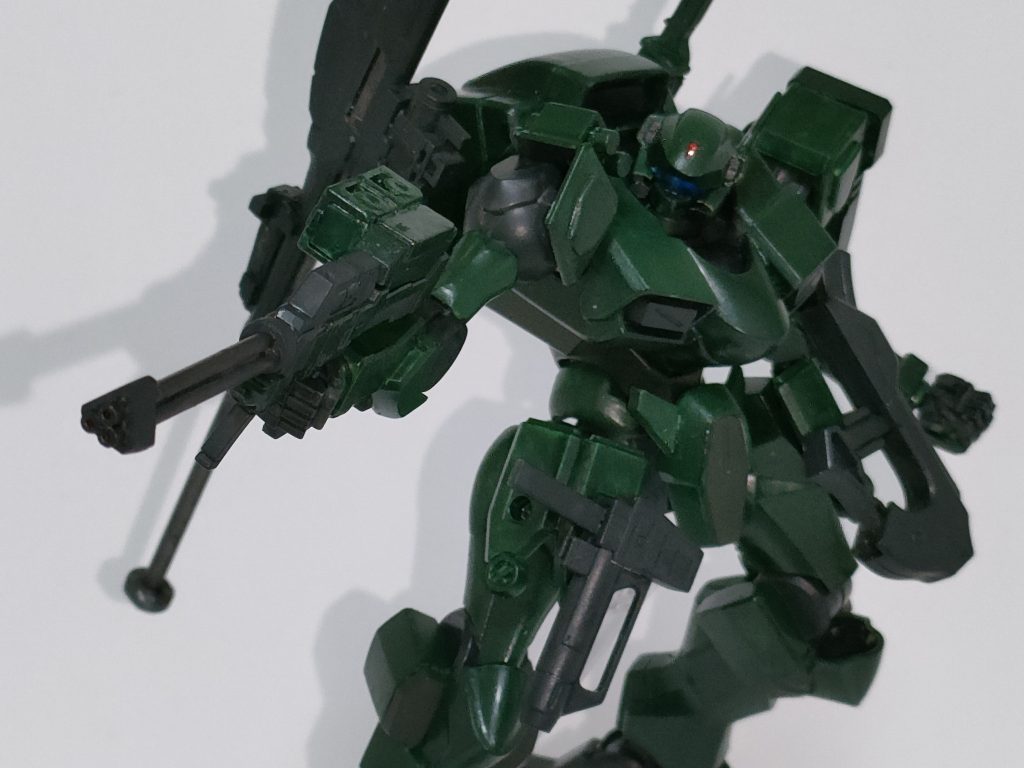 ミニガン実弾のガトリングガン。制圧に効果を発揮。MSにも十分な火力を持つ。