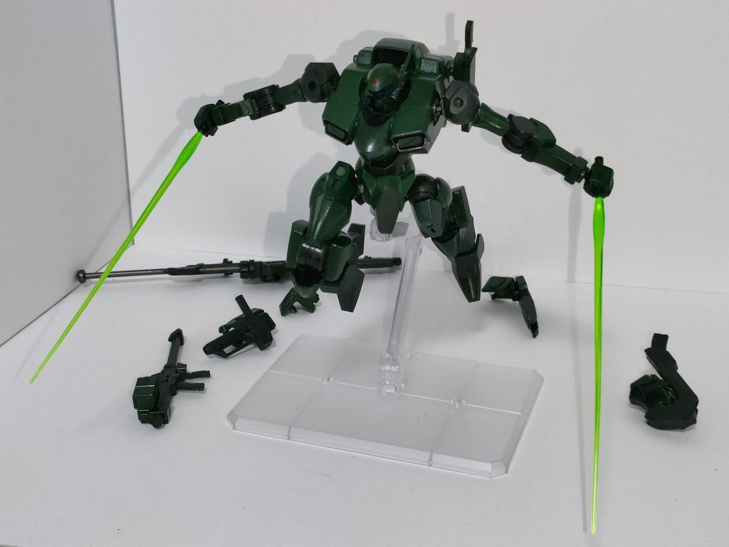 必要であれば装備をパージ可能。ザウォート本来の運動性を取り戻せる。