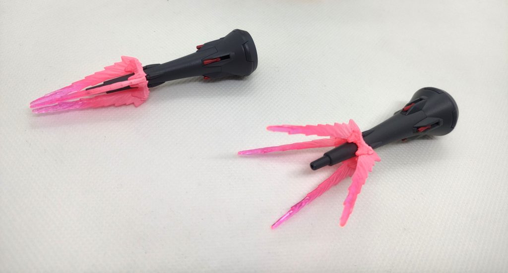 ビームエフェクトは、白→光沢レッド。武器用の台座がないのでベタ置きで投稿です。