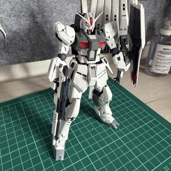 νガンダム ファーストロットカラー