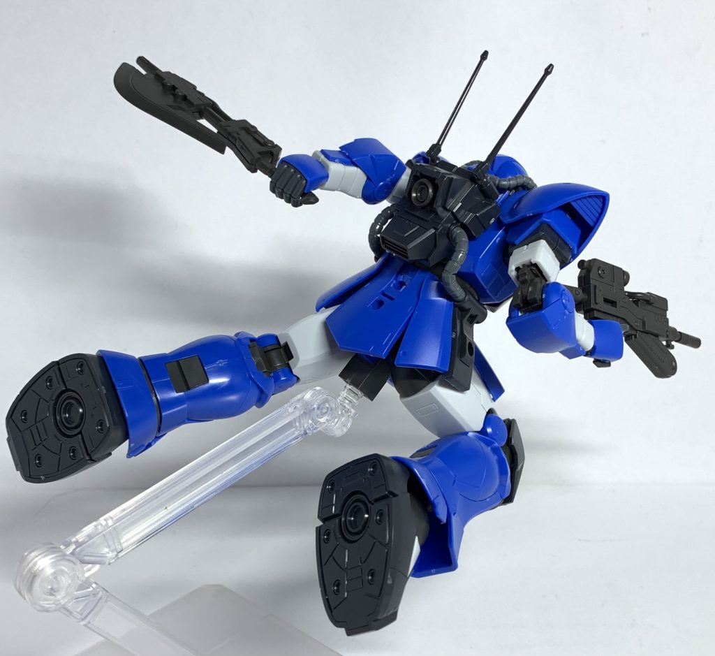 戦闘滑空ポージング