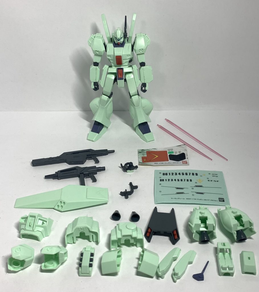 最後に付属品パーツ等。基本的に逆シャア版「HGUC ジェガン」に追加ランナーを出したキットになりますねノーマルタイプの部分+差分が増えています。なお一部ランナーに「Bタイプ」のものがあるためそれも余りますね。***HGUCジェガン バリエーション以下略宇宙世紀系「HGUC ジェガン」「HGUC スタークジェガン 」「HGUC ジェガン ノーマルタイプ(F91ver)」「HGUCジェガン Bタイプ(F91ver)」「HGUCスタークジェガン(CCA-MSV版)」「HGUCプロトスタークジェガン」「HGUC ジェガンD型」「HGUCジェガンD型(護衛隊仕様)」「HGUC ジェガンD型(ピコ・アルティドール機)」「HGUC ジェガン バーナム所属機」ビルド作品系「HGBFゴーストジェガンM」「HGBF ゴーストジェガンF」「HGBD ジェガンブラストマスター」などの多くのキットがあります、キット化されていないものも閃光のハサウェイ登場のマンハンター仕様がありますし外伝のものも含めるとかなりありますね……基本的にHGUCジェガンと大差ない稼働範囲なので割愛しますがやられメカとしてはいいデザインしてると思います!***ビルドダイバーズ二次小説「陰キャアイドルはGBN〈惑星〉を救いたい。」こちらのつぶやきによる【試し読み】またpixiv先行にて更新中です〜!◇◇◇ハーメルン版「陰キャアイドルはGBN〈惑星〉を救いたい。」も同様に更新中です〜!面白いと思ったらお気に入り登録また星による評価で応援してくれると嬉しいです〜!二次創作にご興味のある方はぜひ〜!