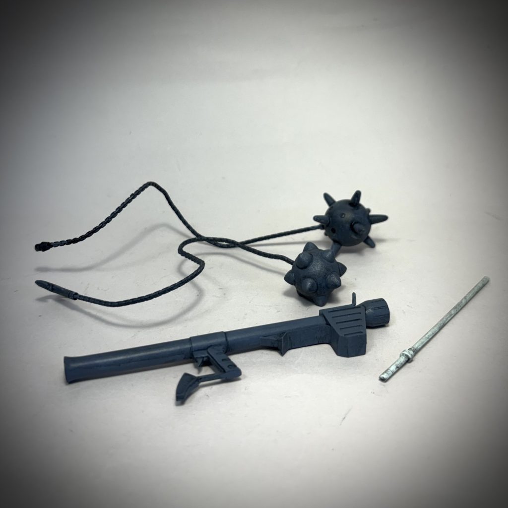 ザクバズーカが欲しくて購入した武器セット。特にガンダムハンマーはこどもの頃の苦い経験以来の40年ぶりの再チャレンジでした。