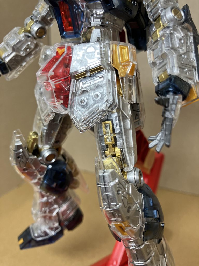 νガンダム(クリア)–4枚目/制作者：ままままんぼう