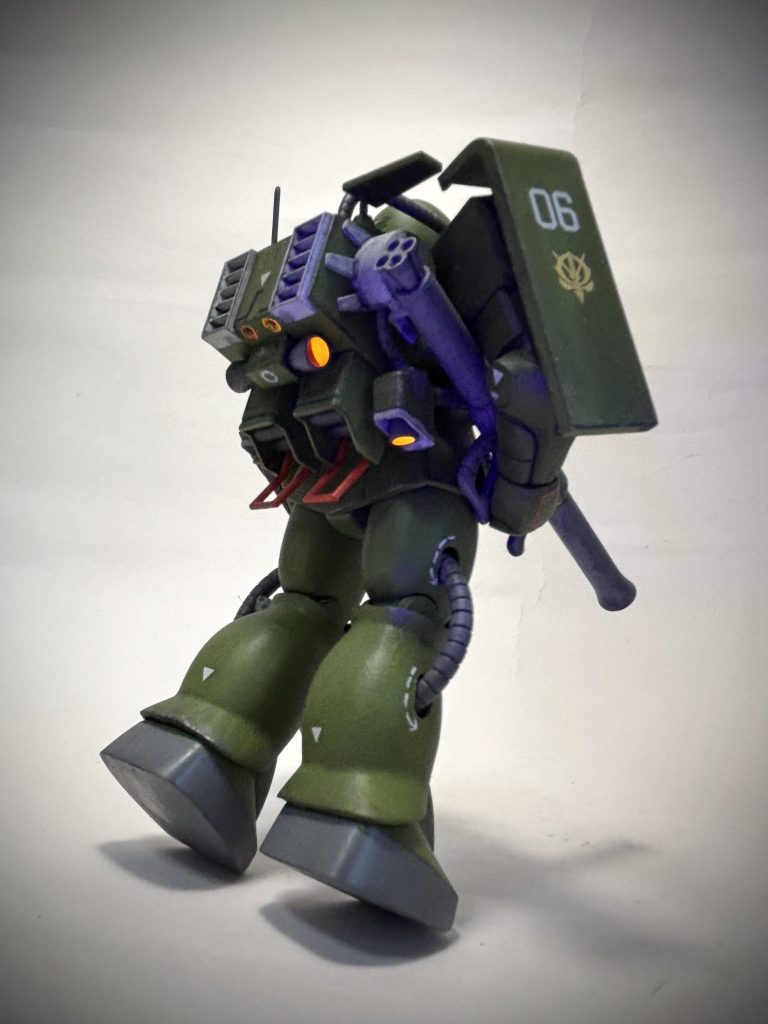 フリッパーに続いてザクバズーカ携行。