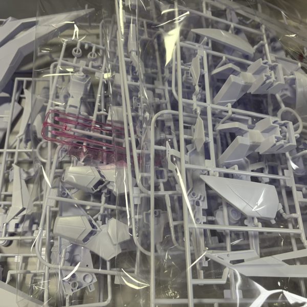 キルケーの魔女を見て、「やってみるさ！」の合言葉を貰えたので、色々やってみようとチャレンジ中。希釈もせずに、下記を筆塗り・・・・。だってやってみたいんだ！ガイアノーツ33137 [137 プリズム パステルターコイズブルーイエロー]ガイアノーツ33139 [139 プリズム パステルミントグリーンブルー]ガイアノーツGP-05 [ガイアカラープレミアムシリーズ ウルトラマリンブルー 30mL]（5枚目）