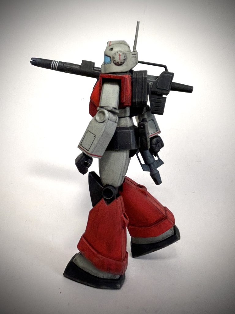 マーキングはすべて手描きです。全体的に汚しすぎたと反省しています。