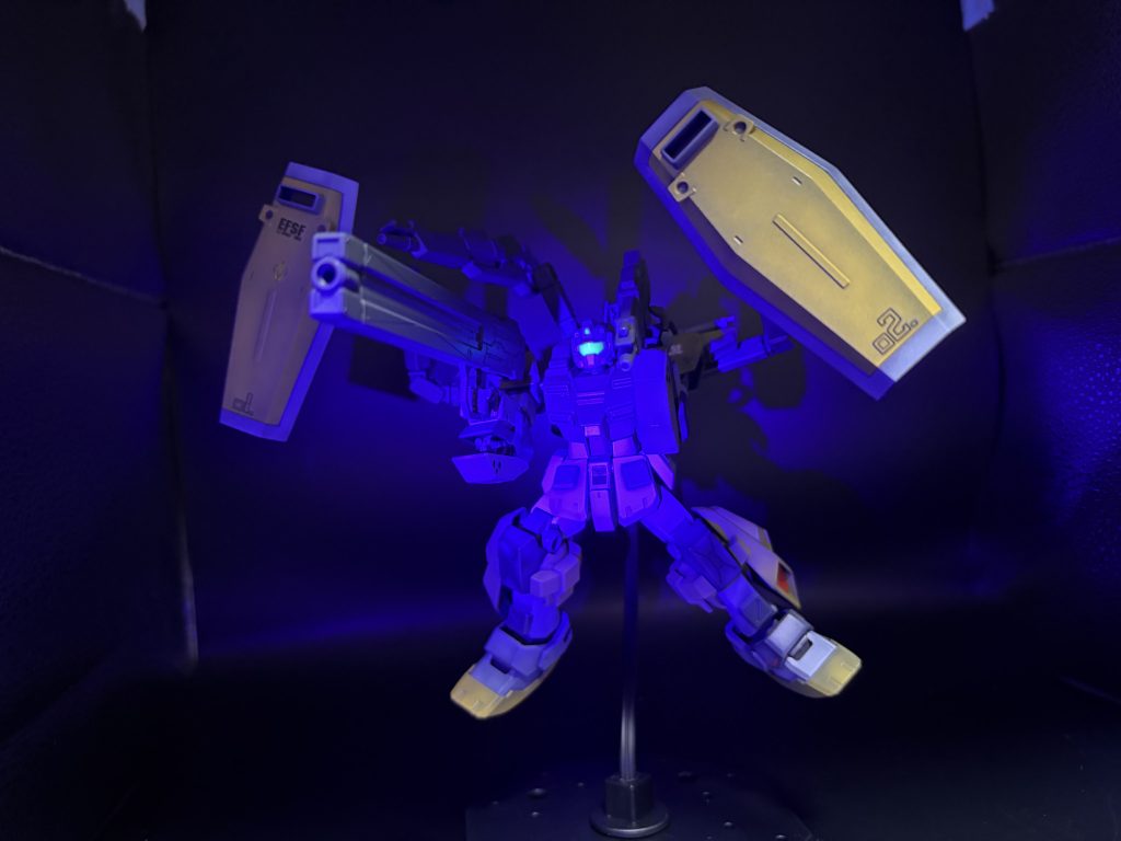 私はガンプラバトルをするって……あの人に誓ったの！–2枚目/制作者：薩摩模型塗装工務店