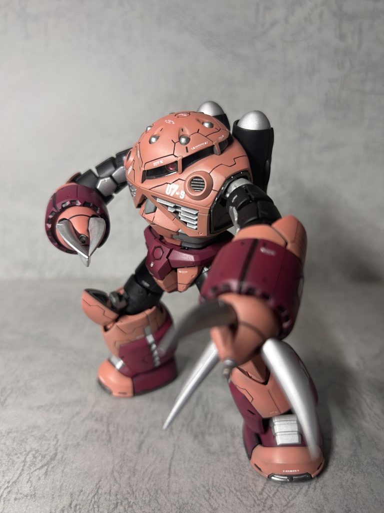 アイアンネイルの、メガ粒子砲はガンマズルでディティールアップしています。