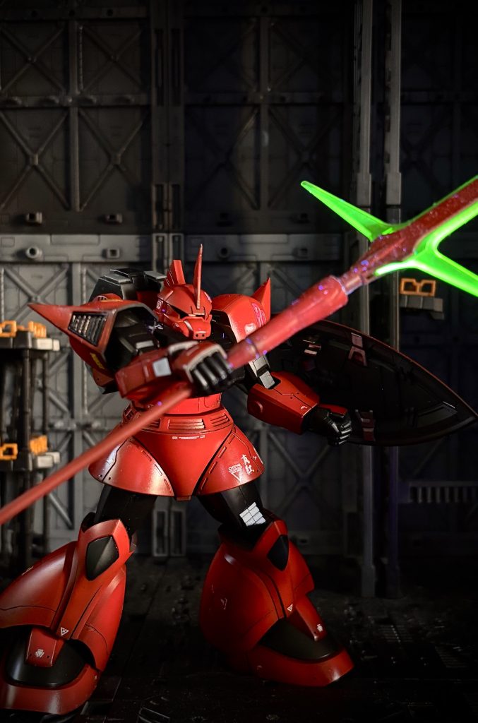 スカートのデカールにご注目！　30mmのデカールで“真紅”があったのでこれだ！と思い使いました。