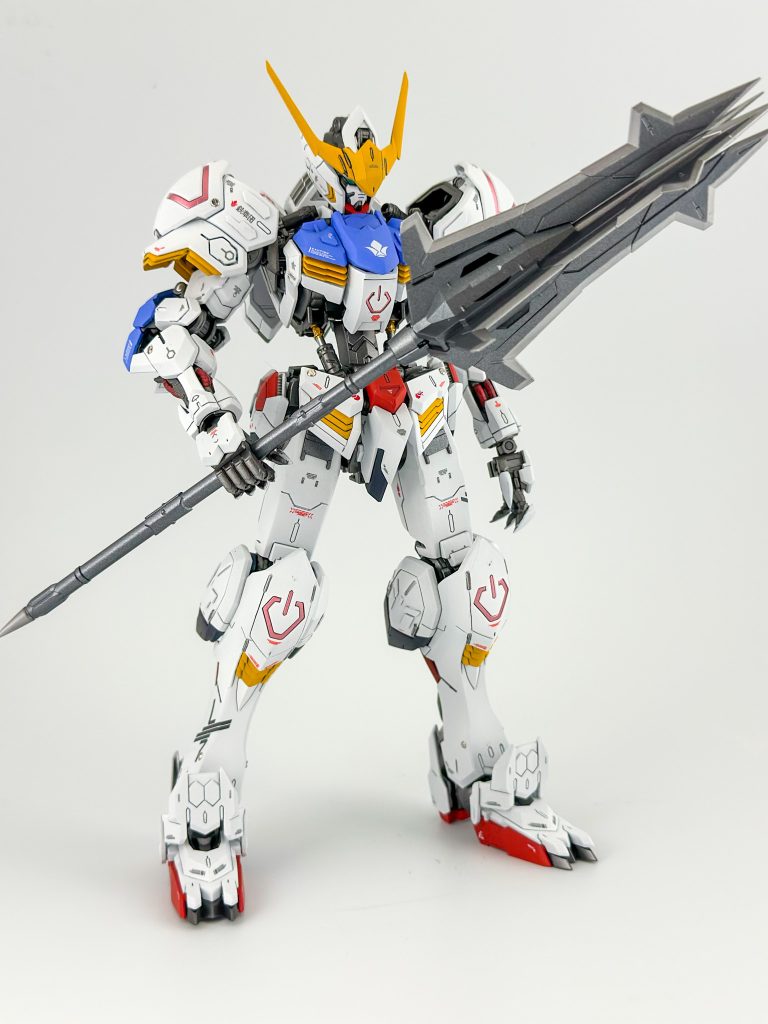 メイス。今回武器類は要望があり刃部分をマスキングで塗り分けています。