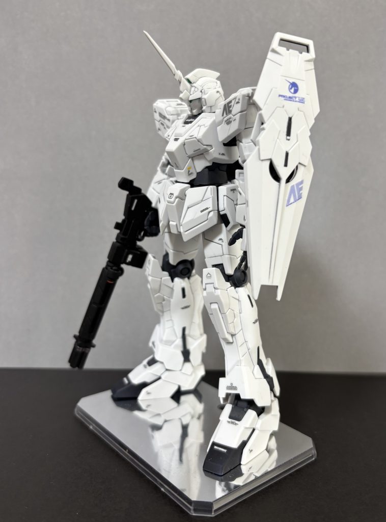 左側純正オプションのブルーぽいデカールの色味いいですよね