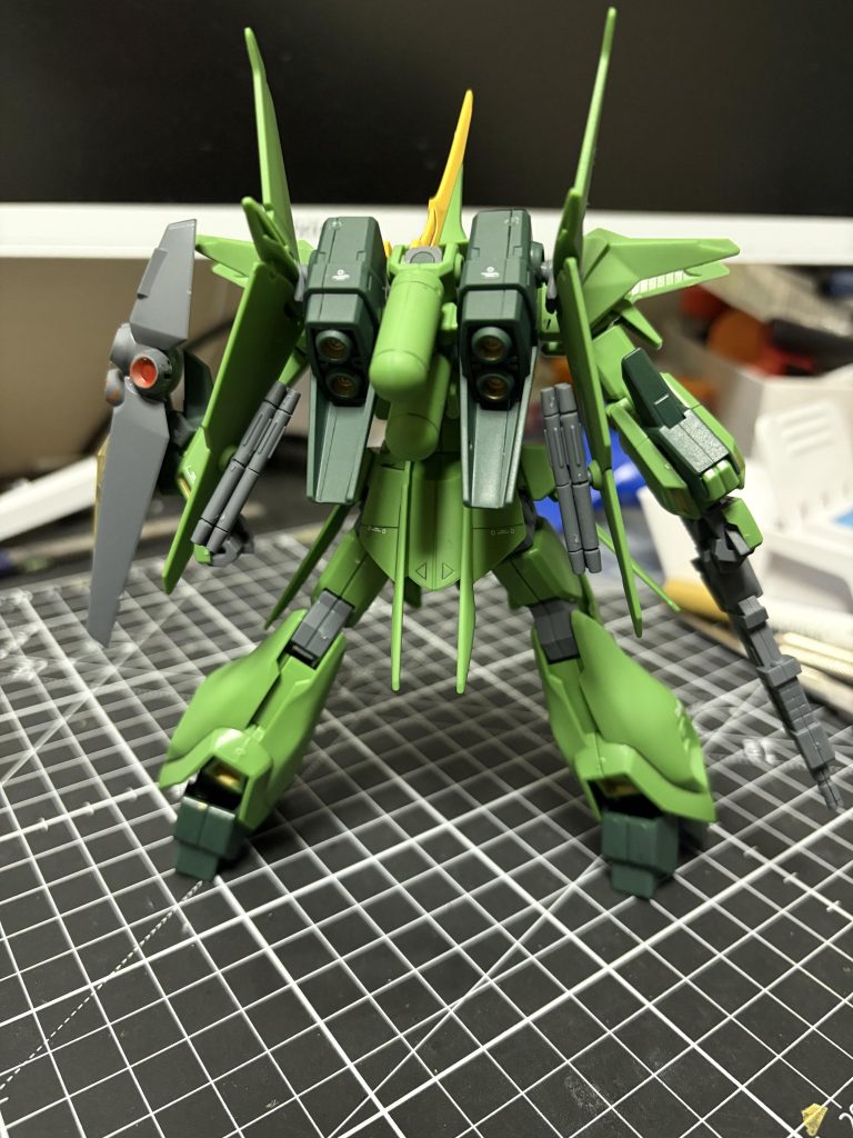 バウ（量産型）–3枚目/制作者：BERLIOZ