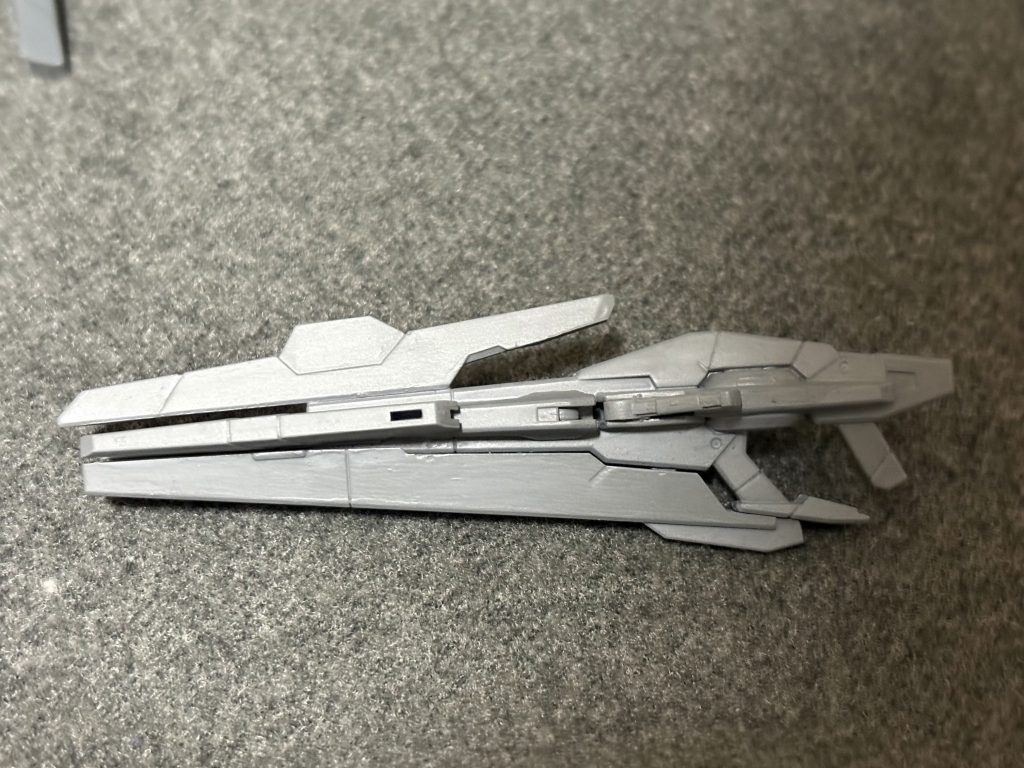 タイダル・マグナライフルスタングルライフルよりも高威力かつタイダルバズーカよりも連射力や取り回しの良さを考え、あえて非変形状態のままにしてみました。前述の名前アルクスはこの武装をイメージしてつけました。このラテン語大好き芸人め！！