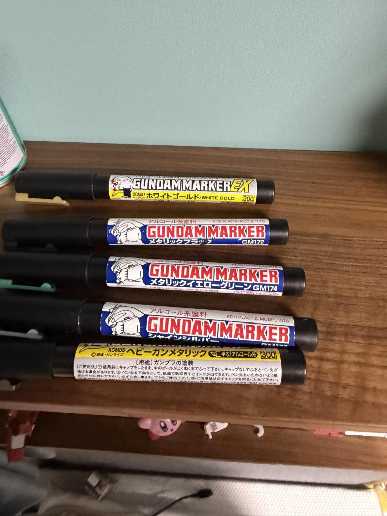 マーカー系最近ガンメタを使用し始めました。後は初期から使ってるやつですね