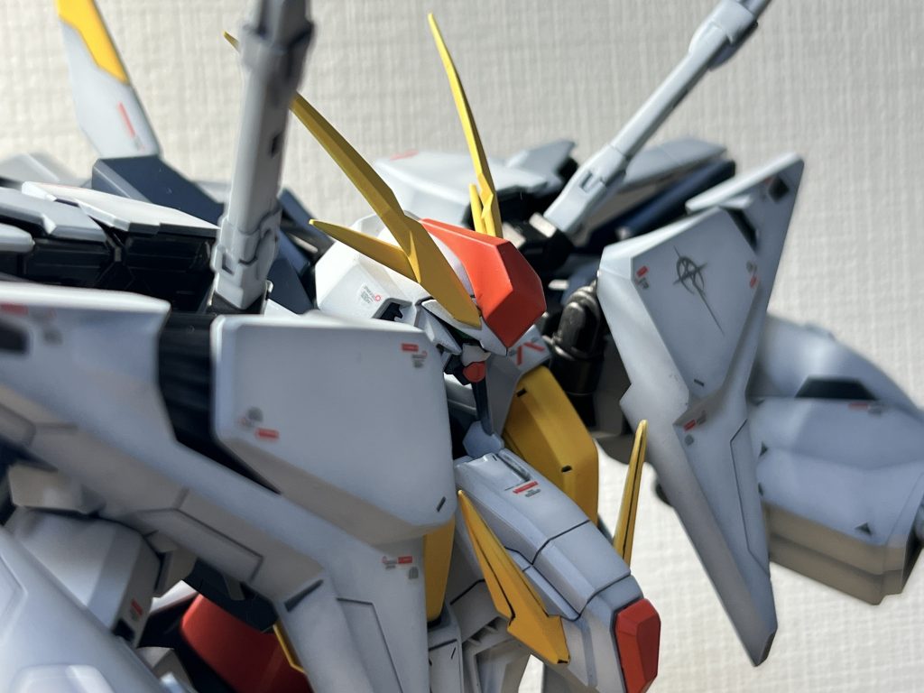 取説のカラーガイド通りに調色したのですが、目のグリーンがあまり目立たない…目の塗装は勉強中です