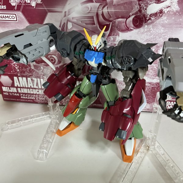 脚部とかの改造アイデアが浮かんだので、ジャンクパーツを漁っていったら、ガンダム・フレーム部分がボディのみになっちゃいましま。今の所の設定では、［本機はデブリ帯にて調査班が四肢欠損・大破状態で発見しサルベージ、解析された厄祭戦時代の機体データや戦闘データを元に、当時の性能の約9割を発揮可能にした超近接特化型モビルスーツ］の為問題はないんですが、いずれはこうなる前の素の状態も作ってみたいものです（普通は逆なんですけどネ）腰部に新たに装備した大型クローアーム（仮称）をルプスレクスやハシュマル同様、超硬ワイヤーで飛ばして近・中距離戦で無類の強さを発揮できます。掠っただけでもアウトな腕が計4つもあるとか、敵側からしたら怖すぎるって💦この調子でMA殺意高杉なガンダム・フレームを作っていきますので乞うご期待💪（4枚目）