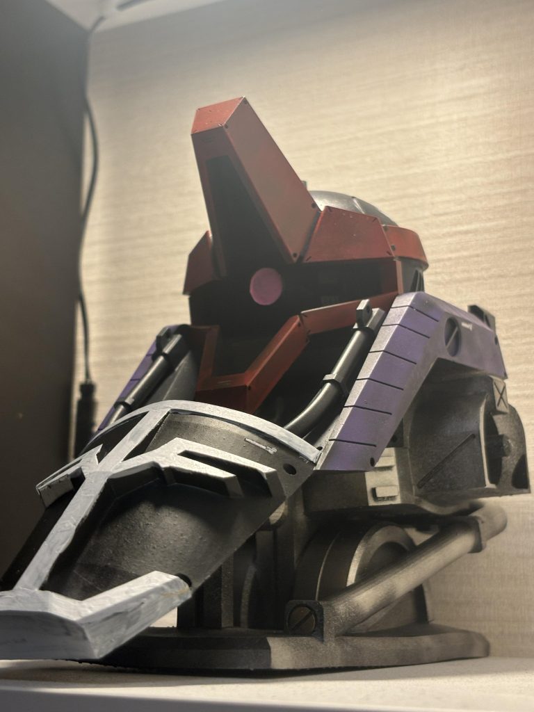 サイズは1/30ほどデカい