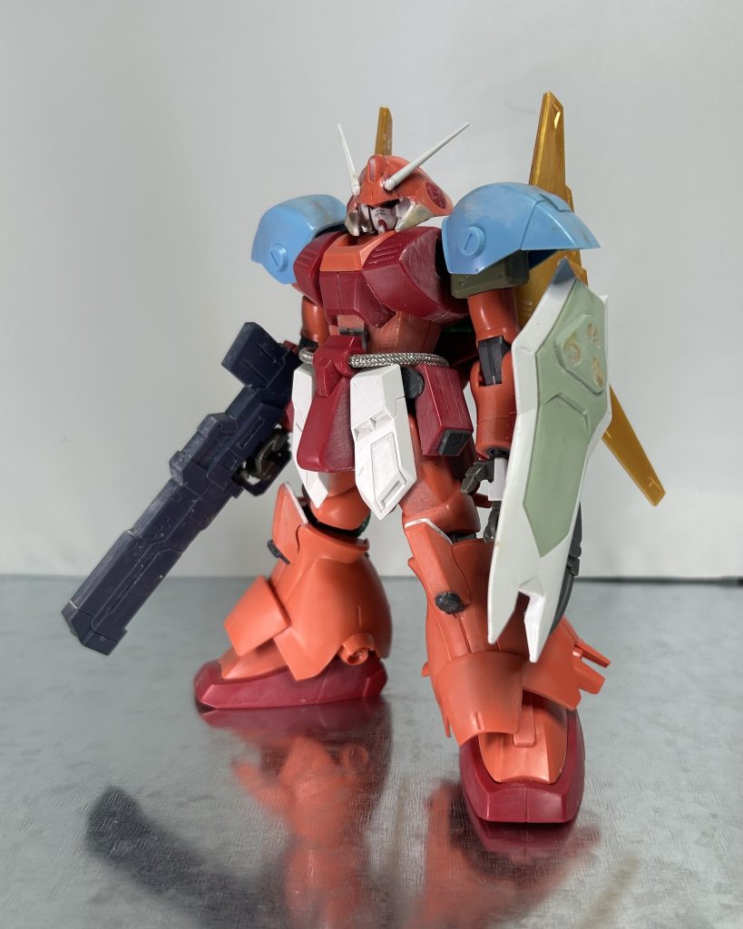 制作工程です。結構ライブ感で制作しました。基本的に体型バランスは以前作ったマラサイの加工法を元にしてます。https://gumpla.jp/hg/25001043