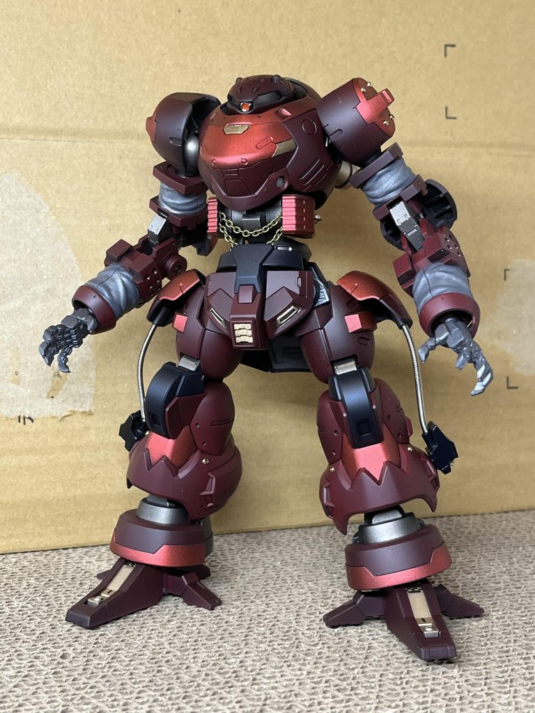 モチーフは名前の通りX-MENのジャガーノートです🦐上半身はマンロディ、下半身はディランザ、30MMのパーツも使用してまぁまぁ強そうかつ異形感が出せたかなと思います🦖