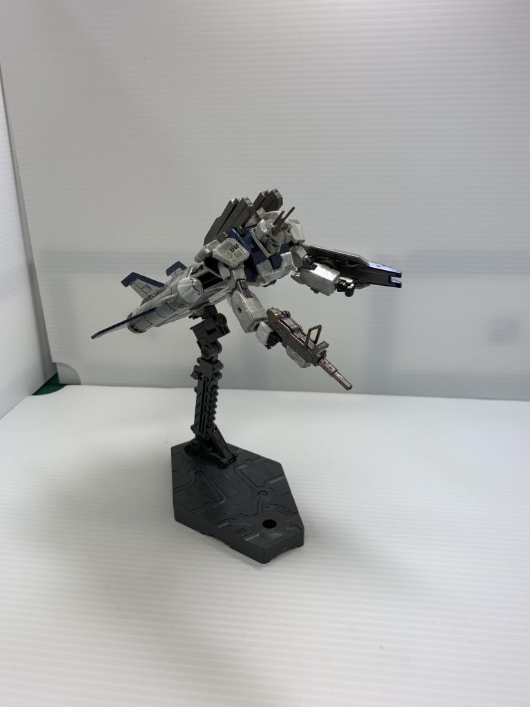 前から作りたかった機体。Ez8が再販され購入できたので、ようやく作成できました。最近店頭にガンプラが並んでいて嬉しいですね。