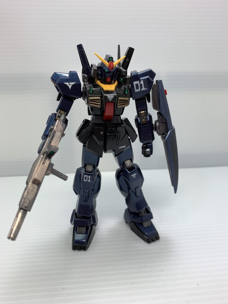 ティターンズ仕様の1号機です。２号機、３号機はエゥーゴに奪取され、後にこの機体もエゥーゴの手に渡りましたね。