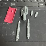 ビームキャノンも塗り分け対応のため砲身を切り離し。