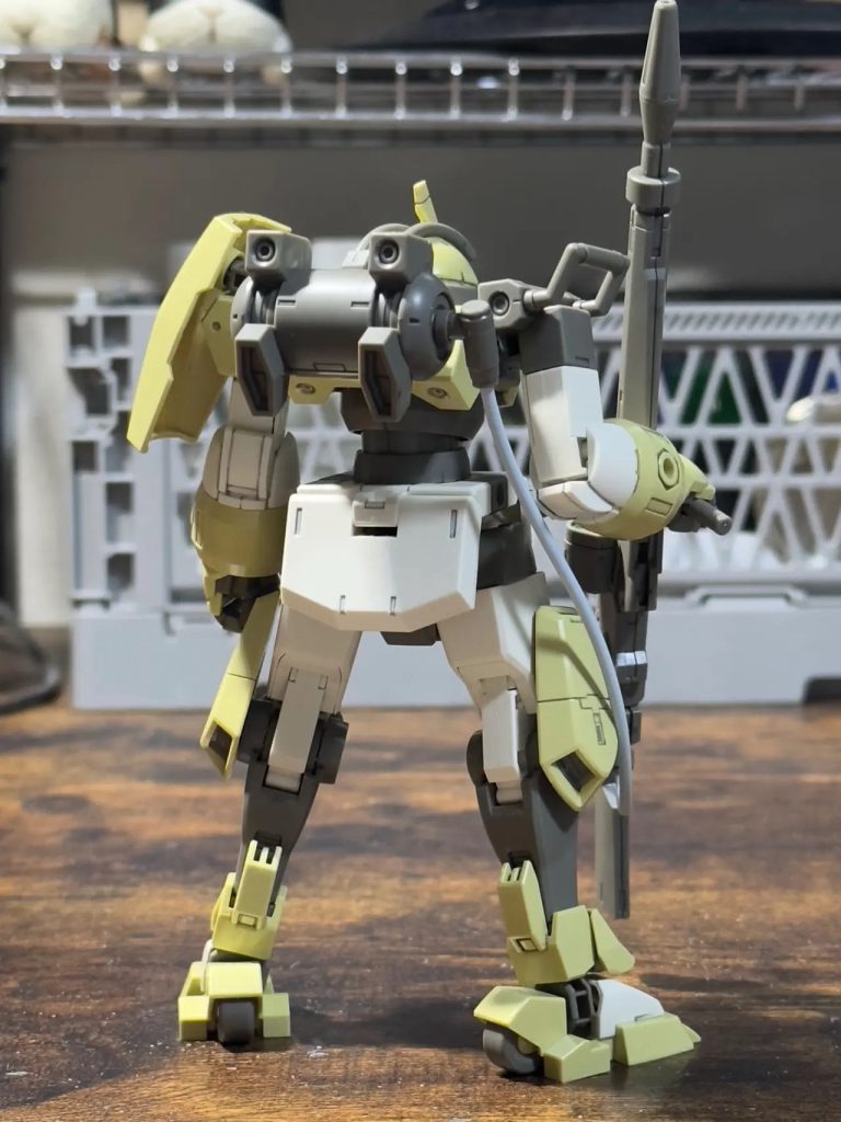 ザクⅠ・スナイパータイプもそうですが、旧式機体に一撃必殺武器持たせる運用って良いですよね。