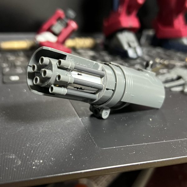 1/100 レオパルドD ツインビームシリンダー右側改修