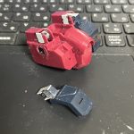 ブレストガトリングのカバーのポリキャップが目立つので0.5ミリプラ板を貼り付け。[…]